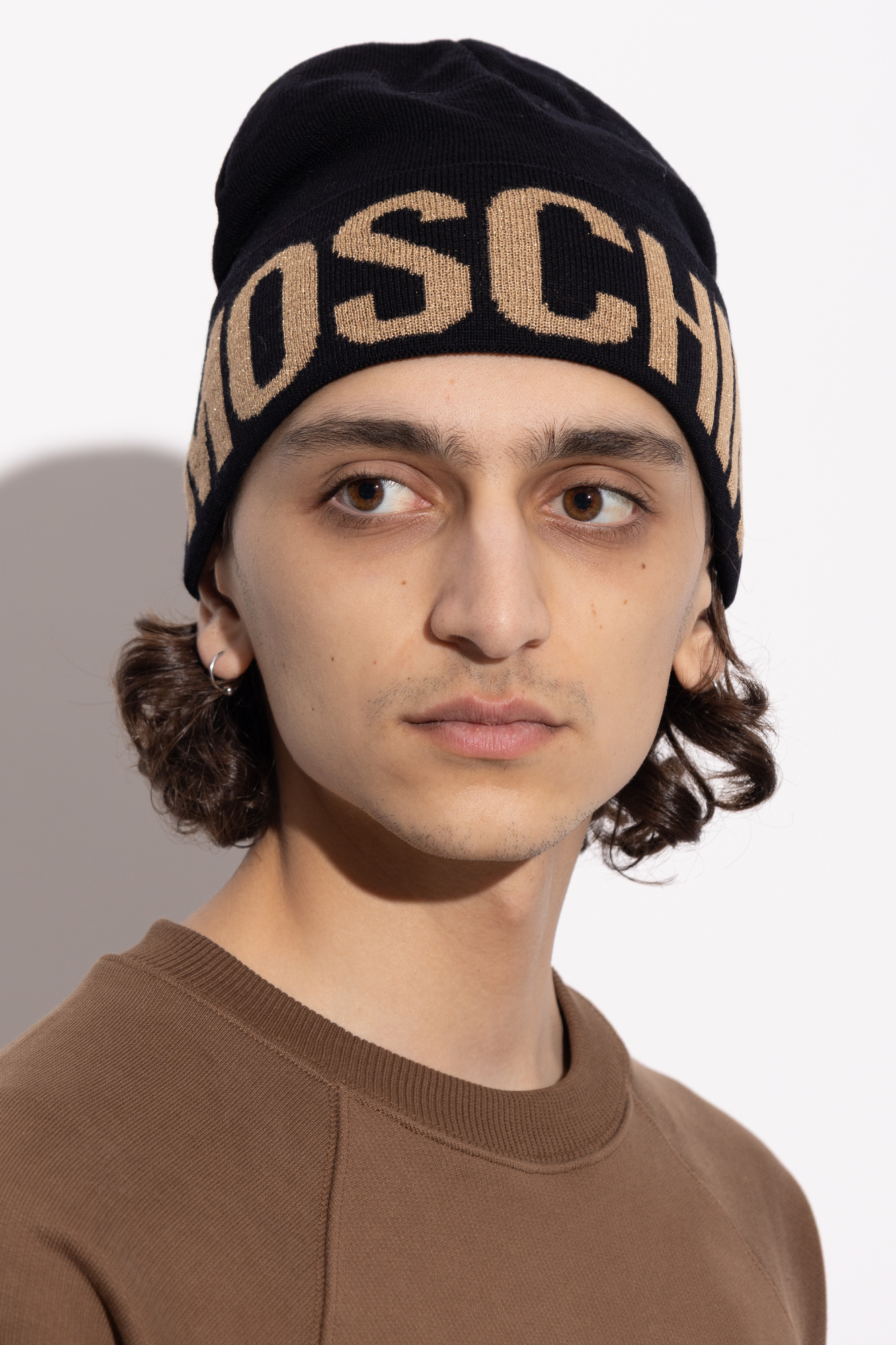 Moschino ロコ刺繍ショツ A03781027 1001FANTASIABIANCO Moschino Cap with logo and lurex thread | Men's Accessorie
